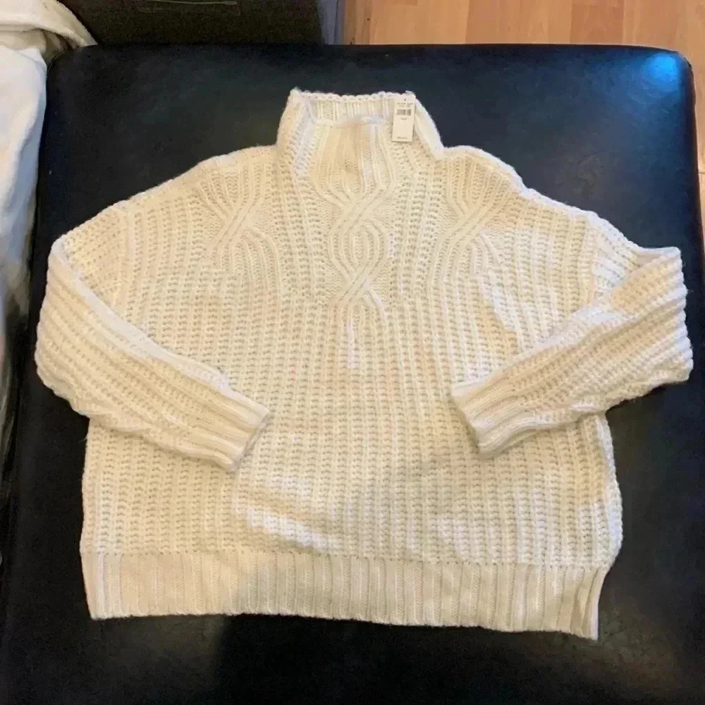 Aerie women’s oversized sweater medium new with tags NWT